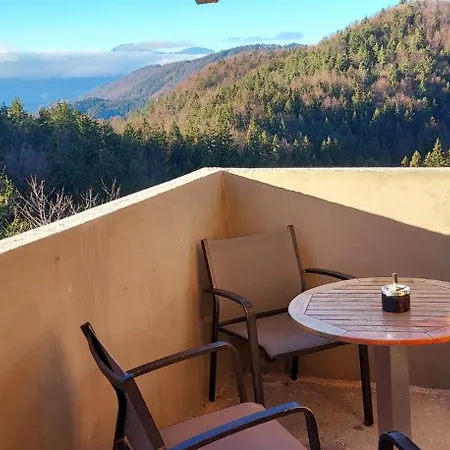 House Jaro & Camp Jaro Country house