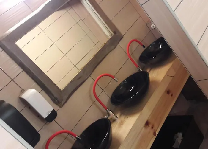 House Jaro * ולנז'ה