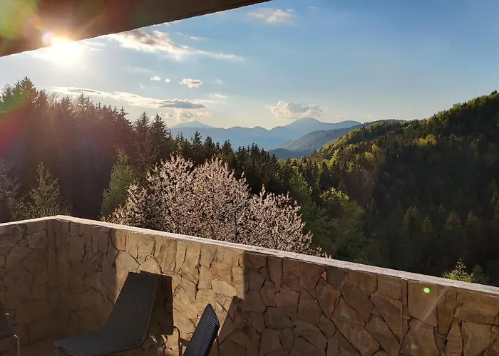 בית כפרי House Jaro