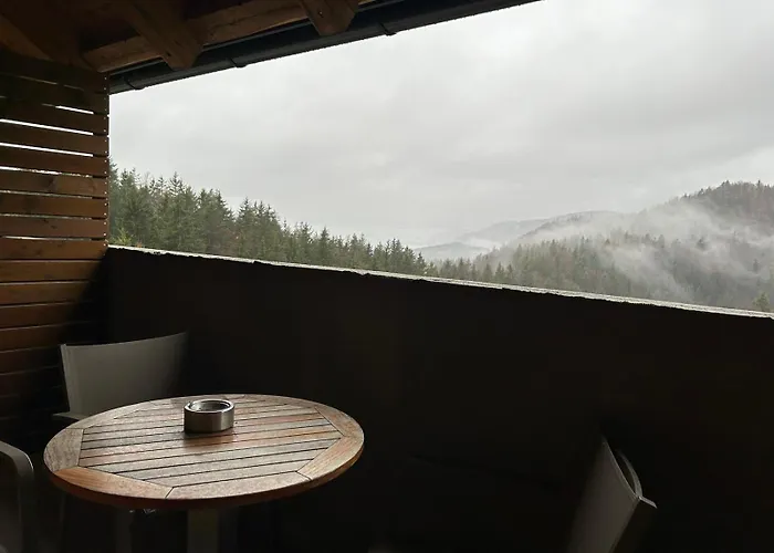 House Jaro * ולנז'ה