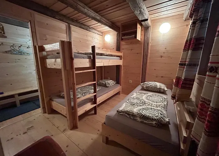 בית כפרי House Jaro