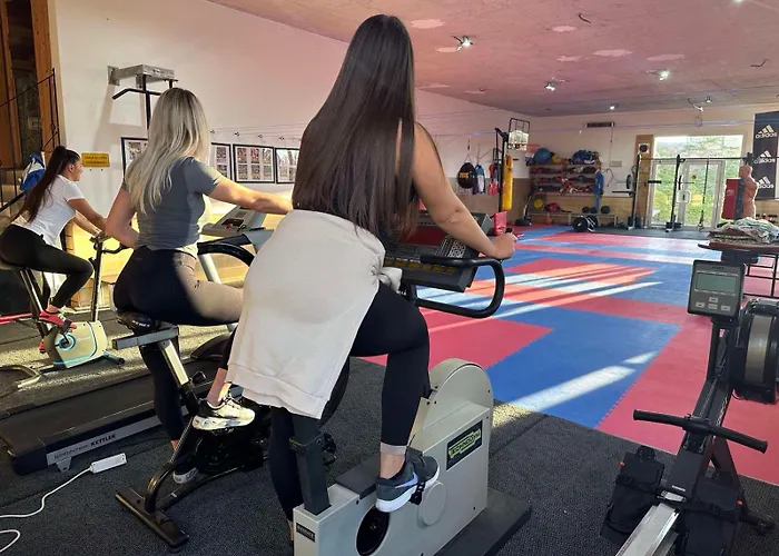 בית כפרי House Jaro