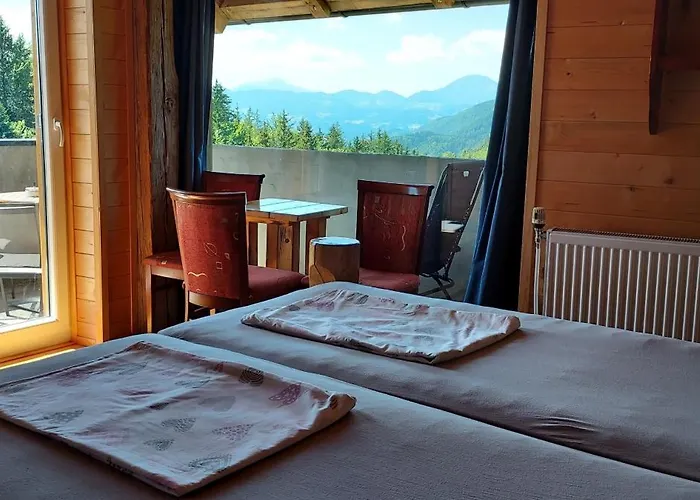 בית כפרי House Jaro